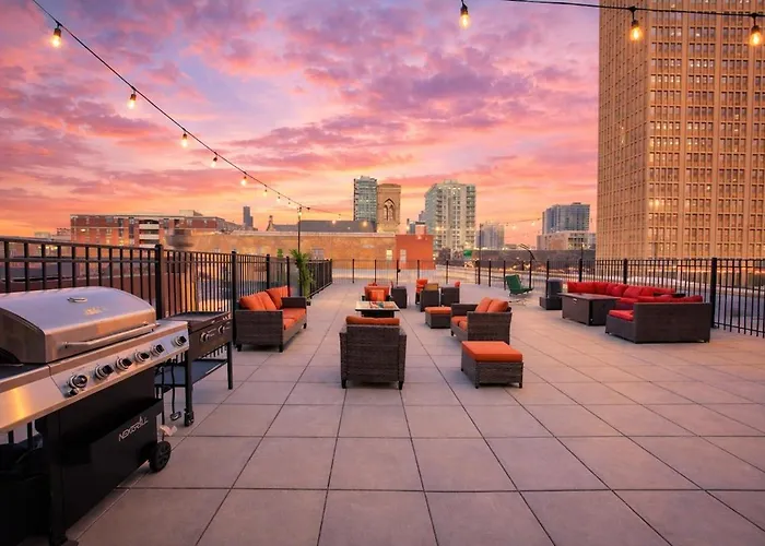 Bright And Stylish 2br On Michigan Ave Near Grant Park, Museum Campus And Lakefront *